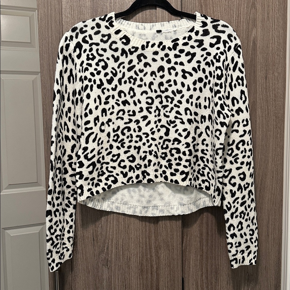 H&M Black and White Leopard Print Sweater